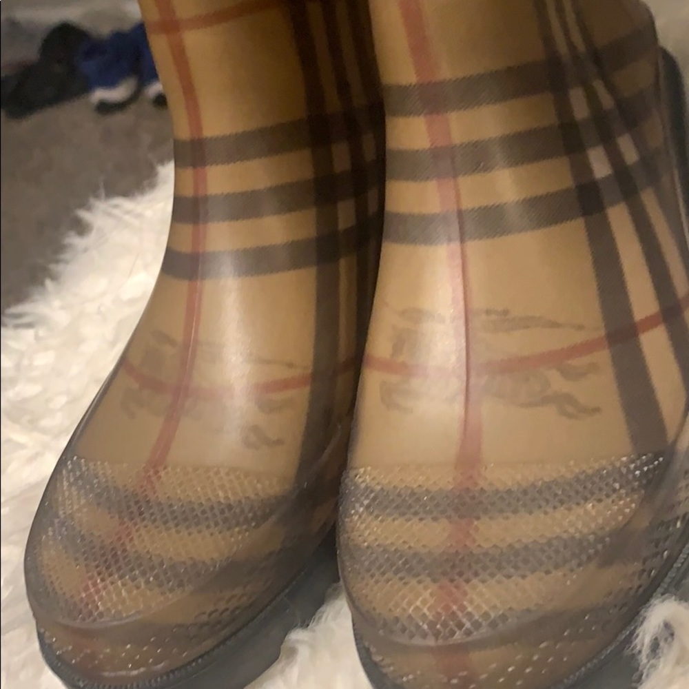 Burberry rain boots - Picture 5 of 7